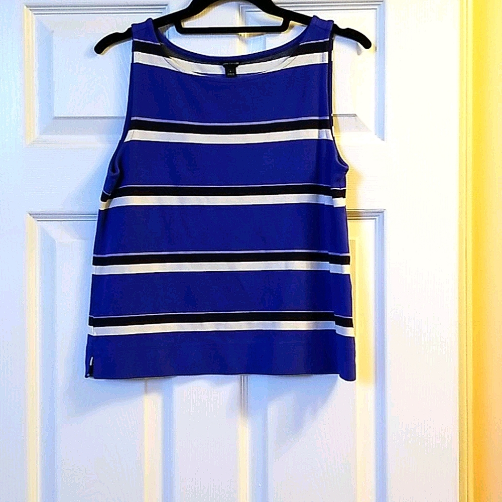 Woman's  Ann Taylor Top